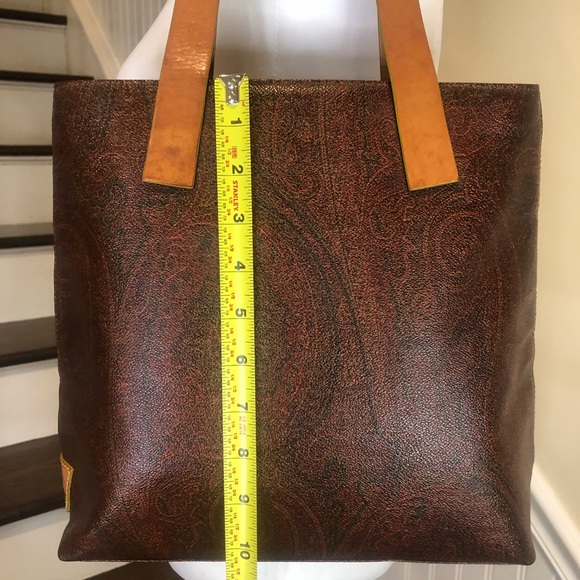 W ETRO Milano Red Paisley Vachetta Leather Tote Shoulder Bag Interior Zip Pocket - Picture 6 of 17